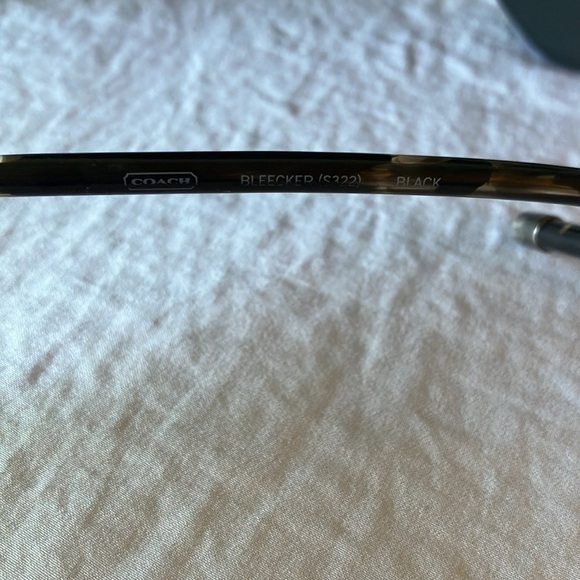 Coach: Black Bleeker (S322) Sunglasses- Case & Cleaning Cloth- lenses have marks - Picture 3 of 16